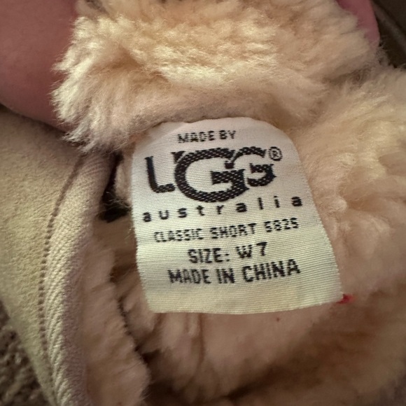 UGG boots size 7 - Picture 2 of 12